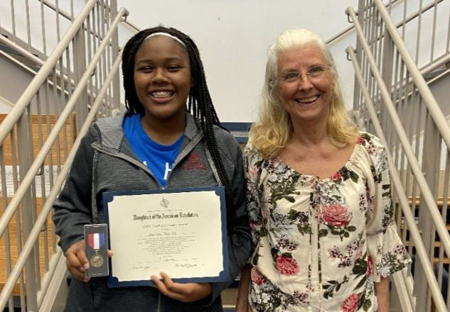 Sunbury DAR chapter hands out annual citizenship award